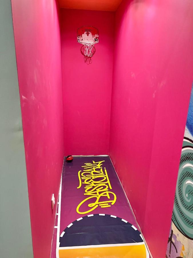 Capsule Street Art - Sauna- Jacuzzi - Playstation 5 - Billard - Netflix - Home Cinema - Terrasse Douai Exterior foto